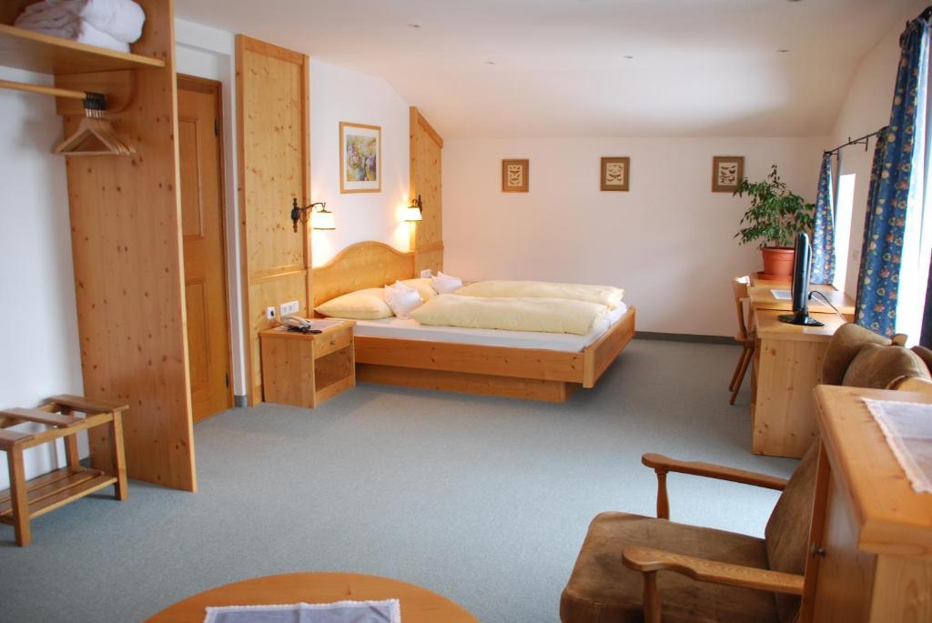 Der Erlhof Restaurant & Landhotel Целль-ам-Зеє Номер фото